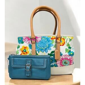 Vintage Coach 7746 Hamptons Floral Carryall & Hamptons 7734 Leather Wristlet